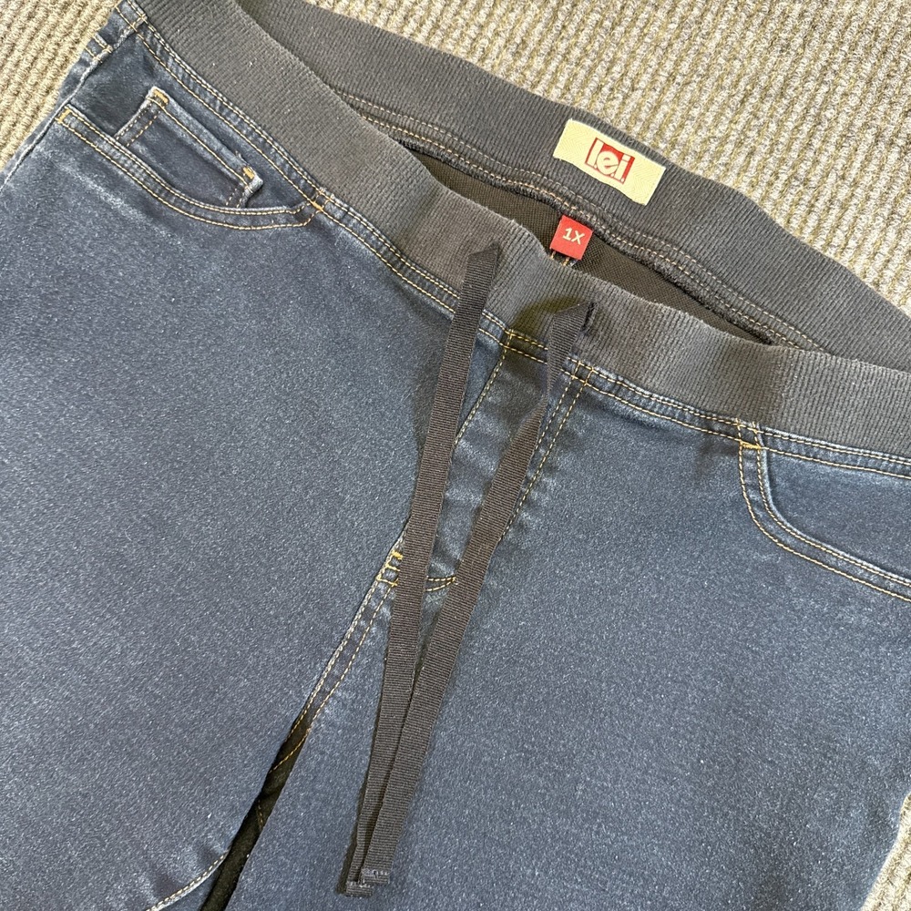Lei Womens 1X Dark Wash Jeggings Pull On Stretch Denim Pants Plus Size